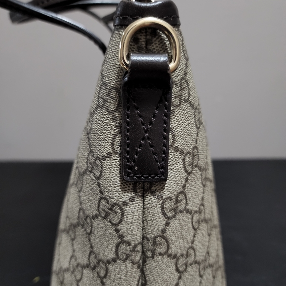โ๏ธSOLDโ๏ธ Gucci Supreme 2way Canvas Bag - Picture 11 of 16